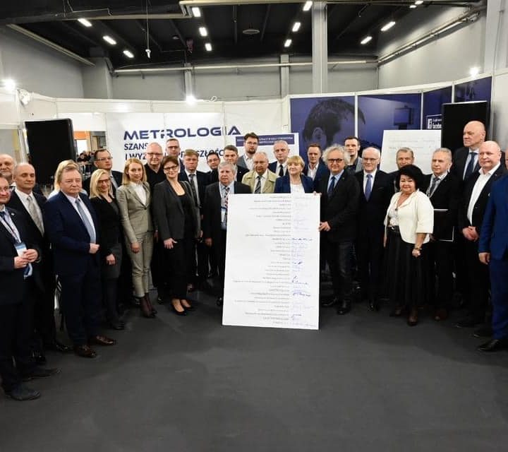 Uroczyste podpisanie deklaracji w celu utworzenia Klastra Metrologicznego