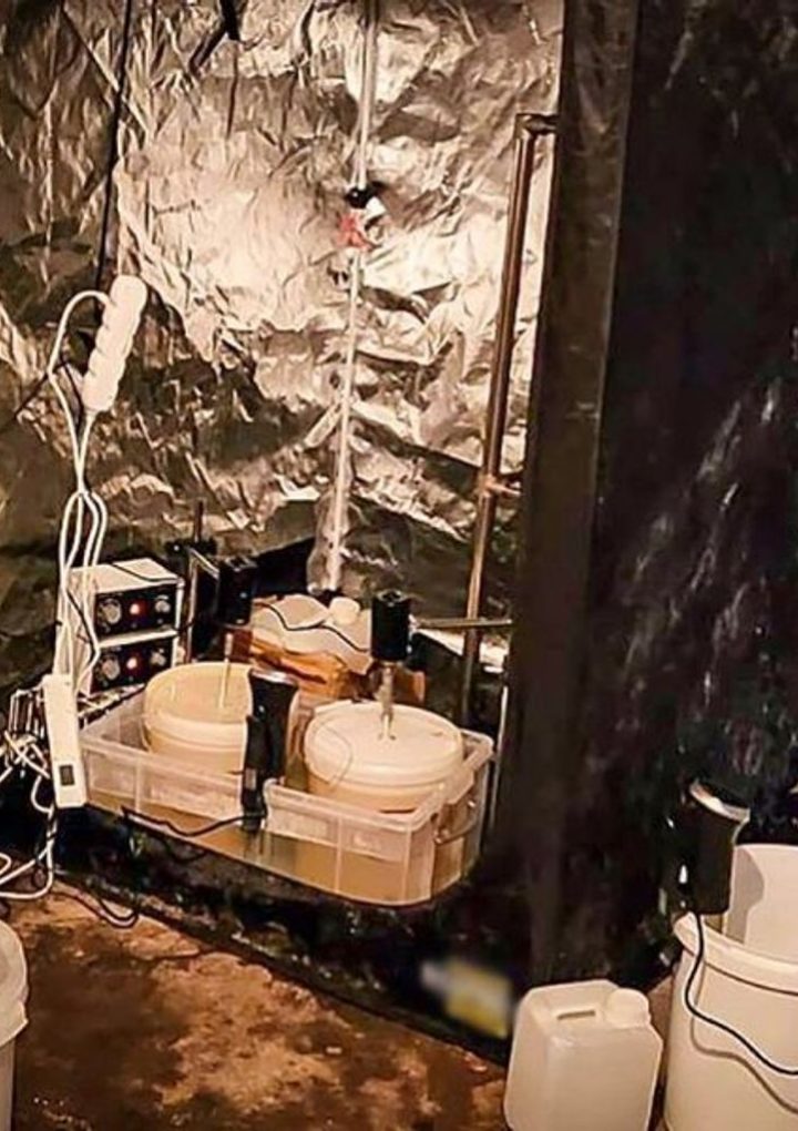 Nielegalne laboratorium do produkcji twardych narkotyków